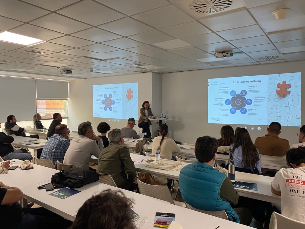 Carolina Agencia Kapas conectate a la ia ponente