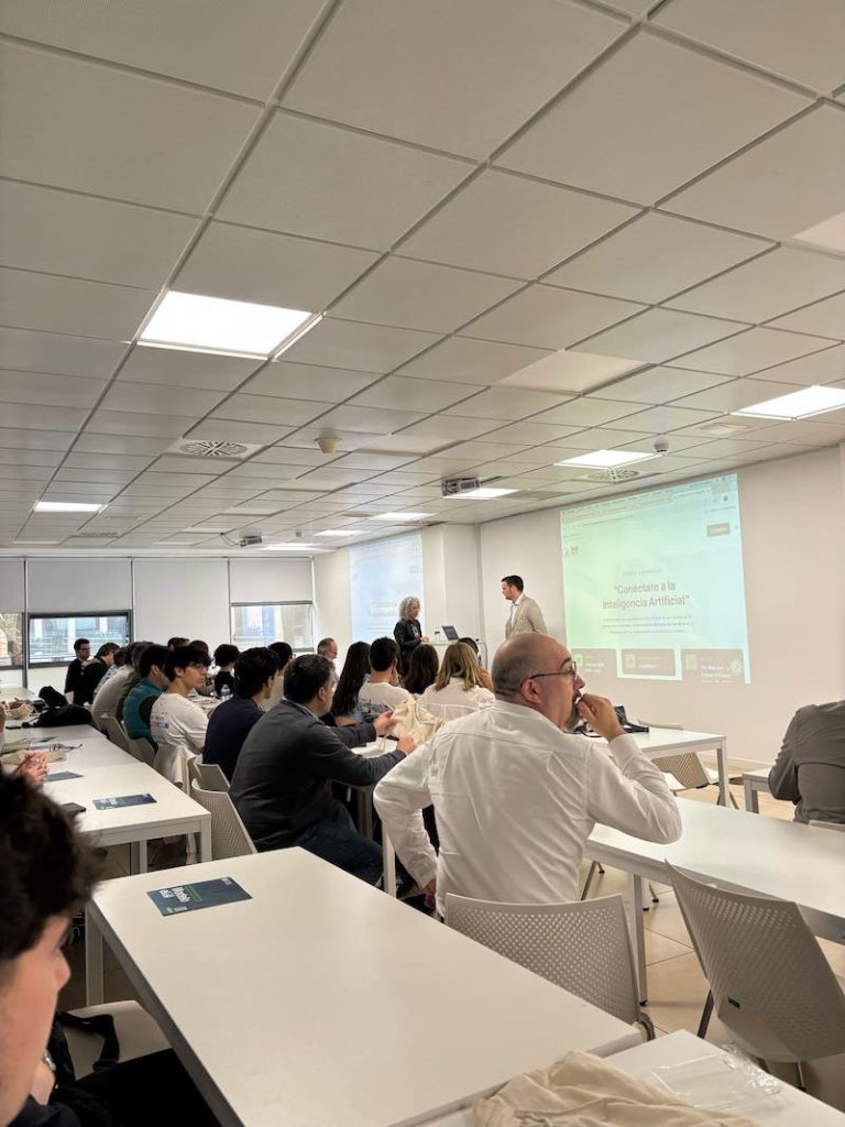 Conectacte a la IA evento Silvia Silva y Juan Guerrero como ponentes