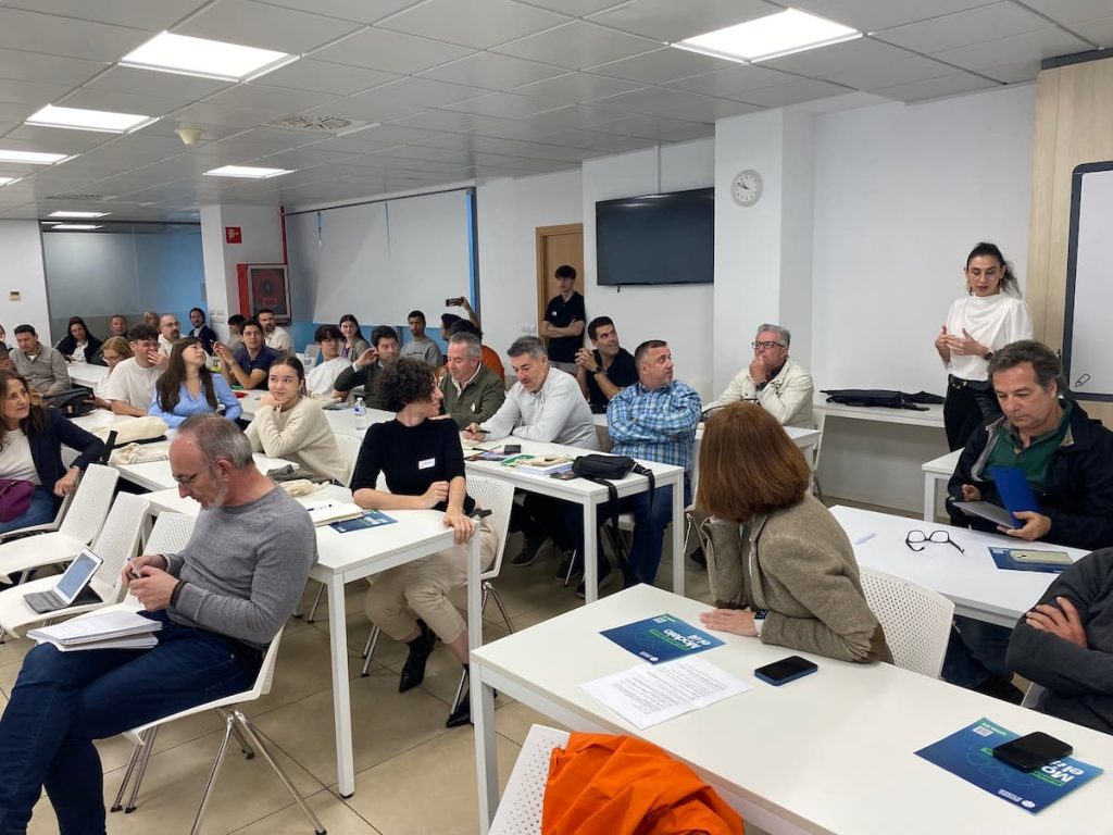 publico asistente al evento ia Conectate a la IA abril 2025 sevilla