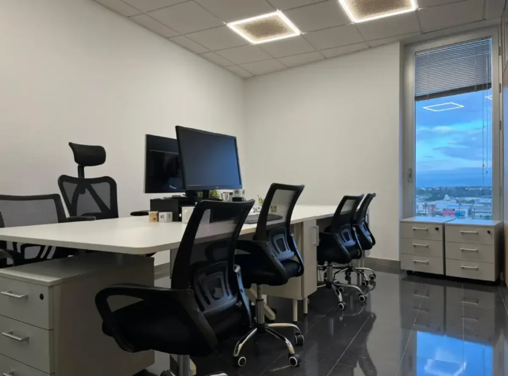 Despacho en alquiler con vistas al Aljarafe en centro de negocios INN Offices Torre Aljarafe