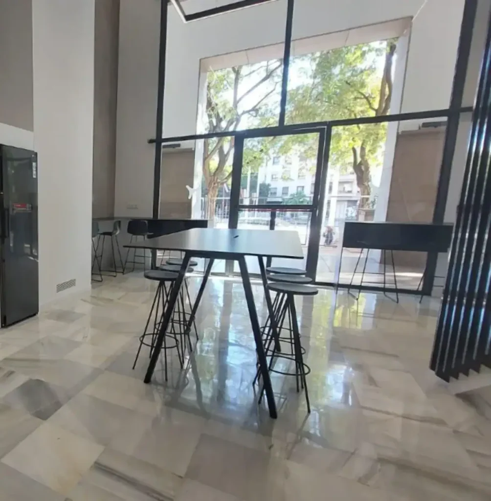zona cocina descanso centro negocios INN Offices Nervion Sevilla 1